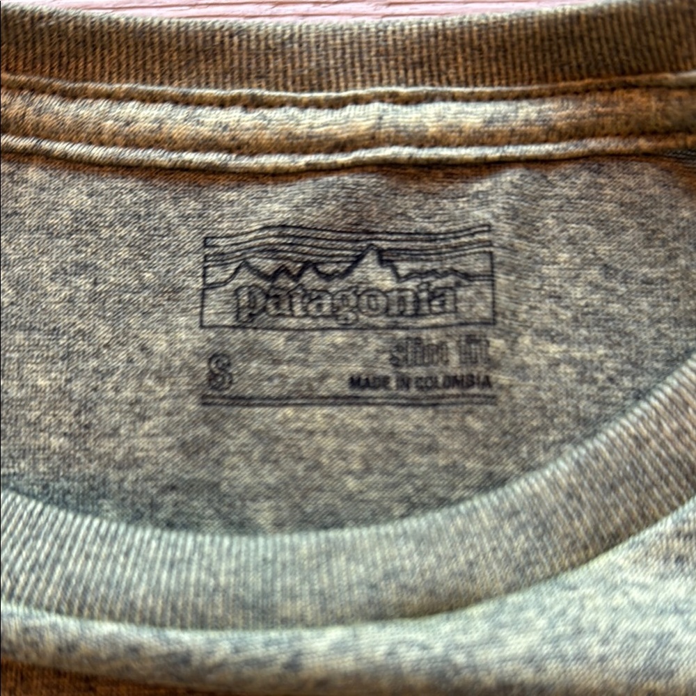 Patagonia Green Short Sleeve Tee - Picture 2 of 2